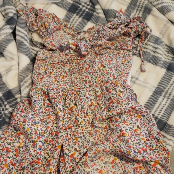 Dress - Picture 4 of 4